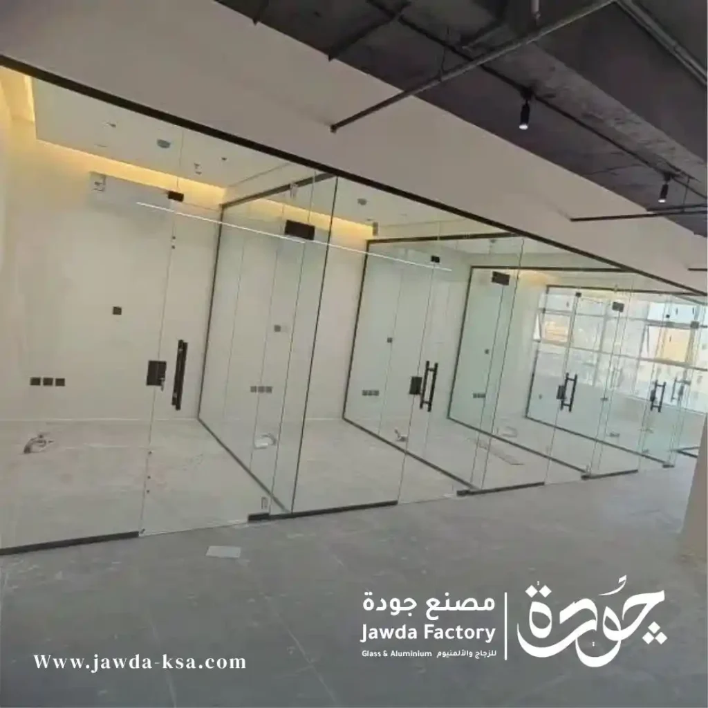 زجاج سيكوريت - قواطع زجاجية للمكاتب ومرايا ديكورية في المدينة المنورة